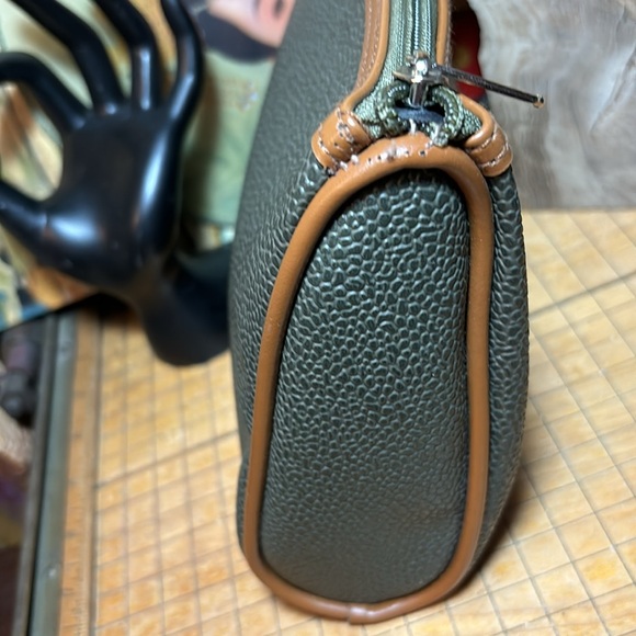 Gucci Parfums Green Tan Vintage Bag Zip Top Travel Toiletries 8.25”x6.5”x2.75” - Picture 5 of 17